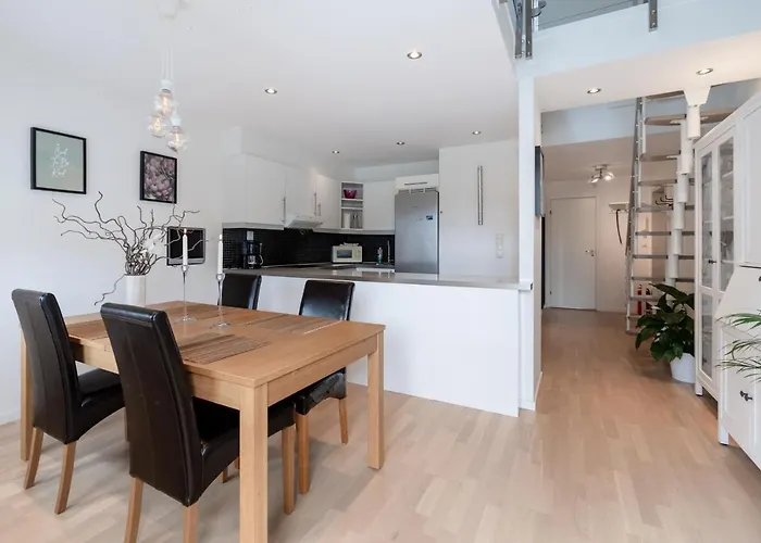 Central Top Floor Apartment