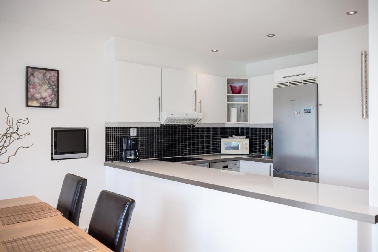 Floor Apartamento *
